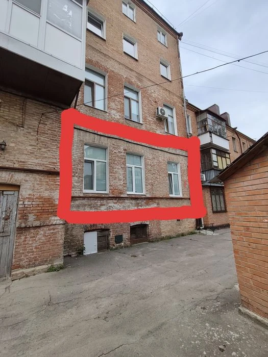 Продаж 1 кімнатної квартири в історичному центрі міста, біля