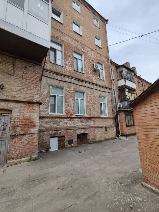Продаж 1 кімнатної квартири в історичному центрі міста, біля