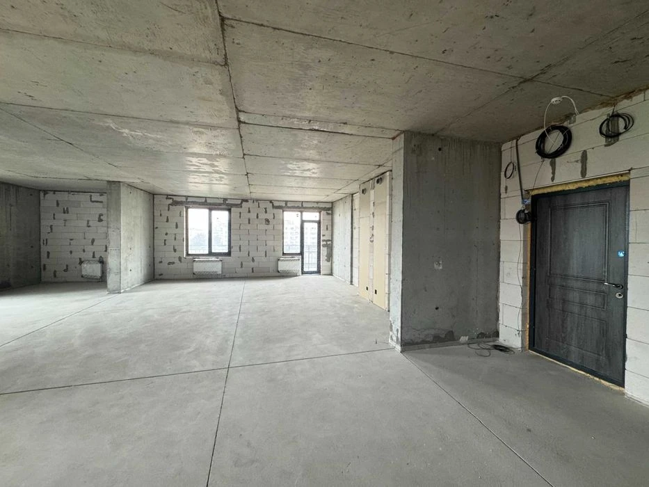 Продам трехкомнатную квартиру в Акрополь, 5ст В Фонтана. Парк
