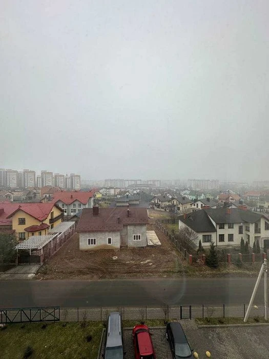 Продам двохрівневу квартиру з чорновим ремонтом в новобудові