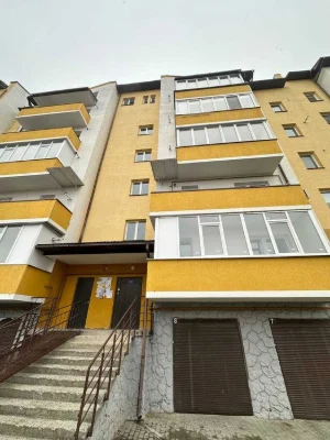 Продам двохрівневу квартиру з чорновим ремонтом в новобудові