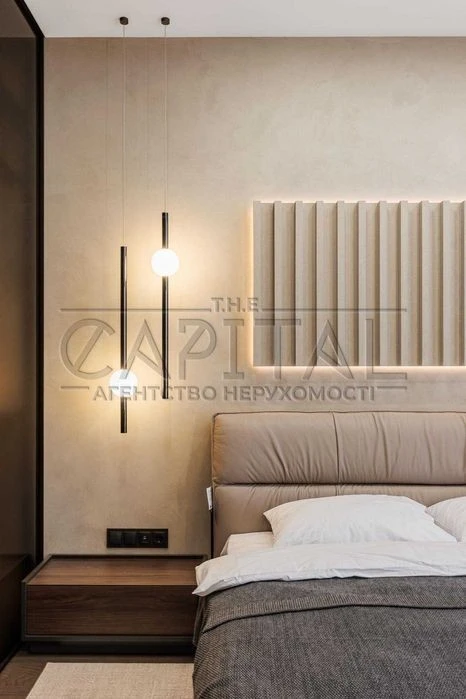 Sale of a designer 3-room apartment with renovation area