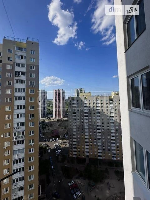 Sale of 3-room apartment 98 sq. m. on Mykoly Zakrevskoho St. 95 V