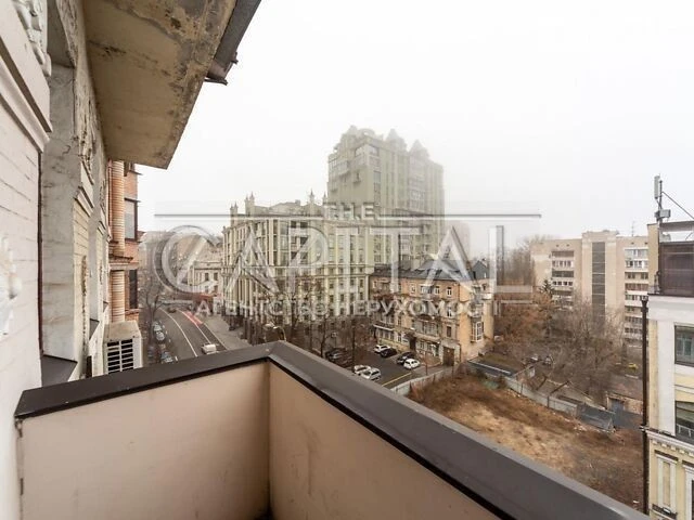 Продажа 3к квартиры 180 кв. м по ул. Олеся Гончара 30А • Продать