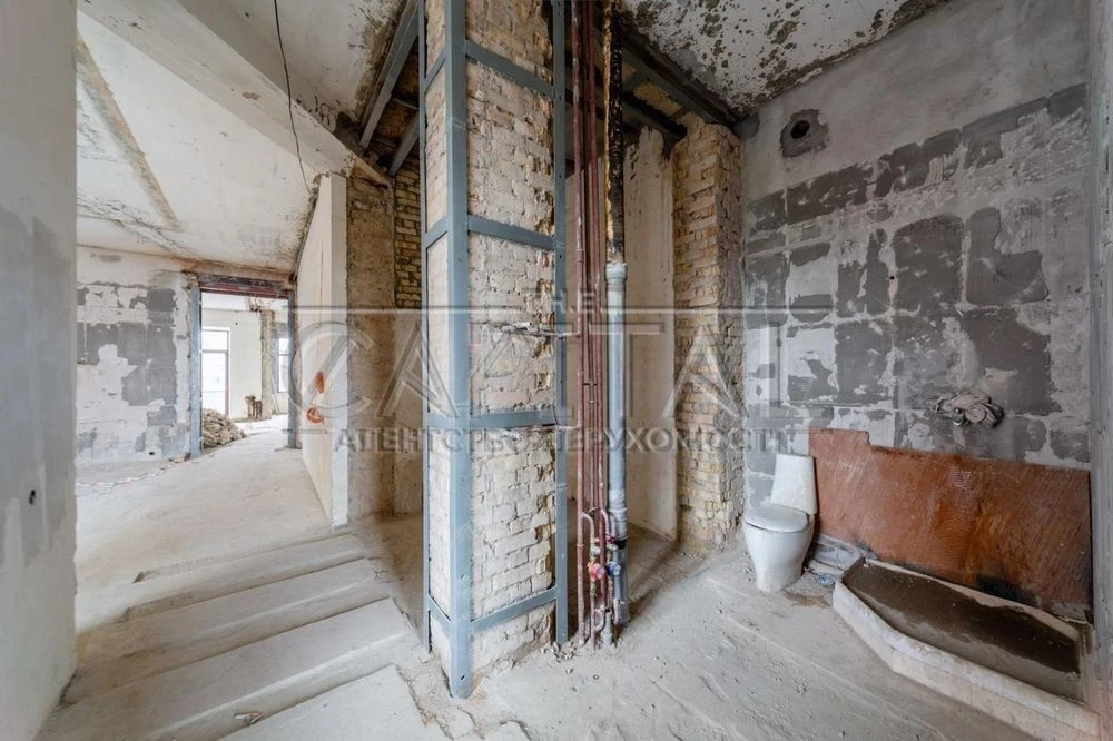 Продажа 3к квартиры 180 кв. м по ул. Олеся Гончара 30А • Продать