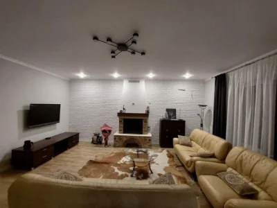 House for sale in Sauvignon -1. New renovation.