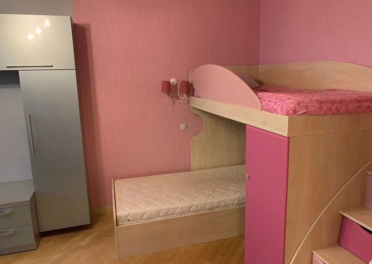 2-room apartment for sale 82 m², Sribnokilska St., 22