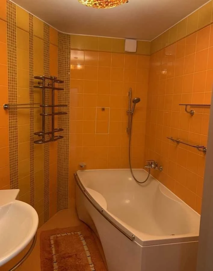 2-room apartment for sale 82 m², Sribnokilska St., 22