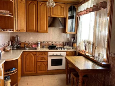 Apartment. Kharkiv, Peremohy Avenue.