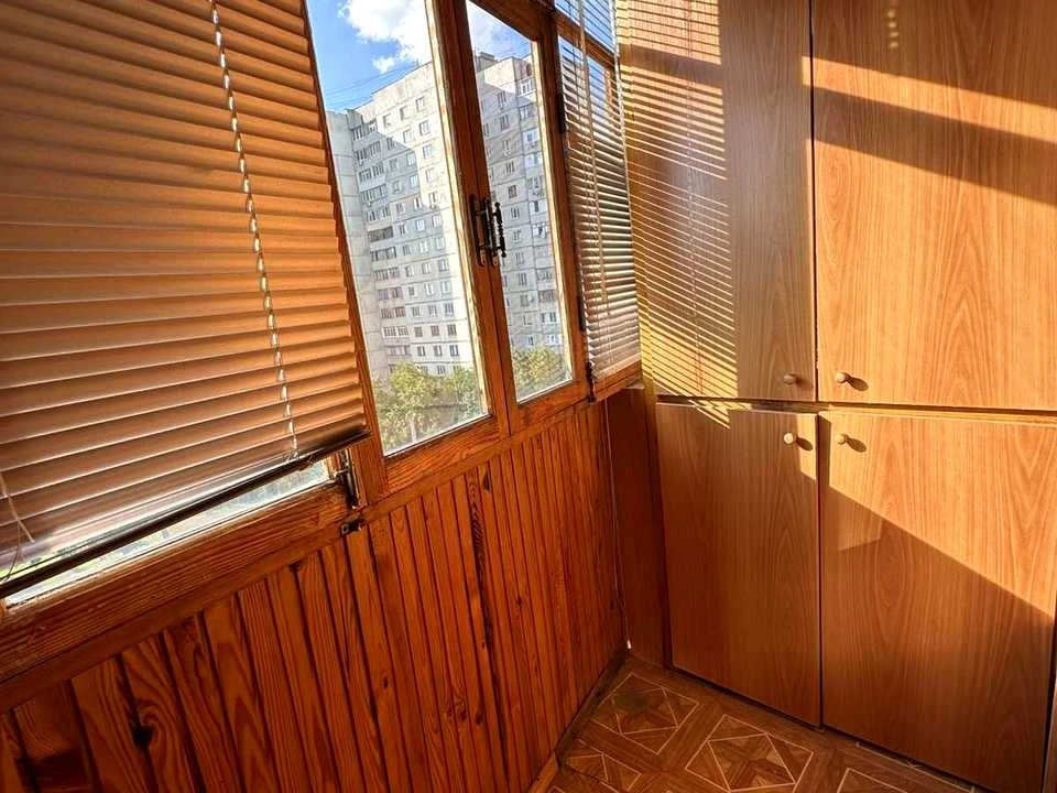 Apartment. Kharkiv, Peremohy Avenue.