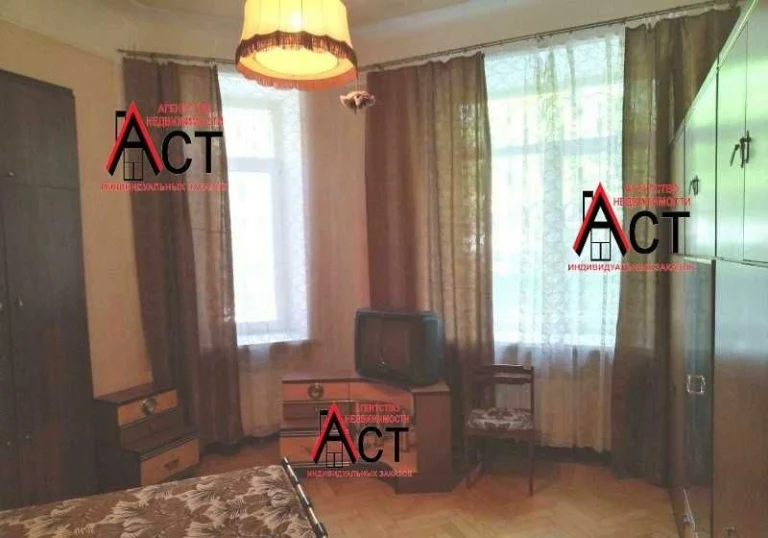Selling a 3-room apartment near Ya. Mudry metro station, Darvina Street!