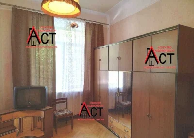 Selling a 3-room apartment near Ya. Mudry metro station, Darvina Street!