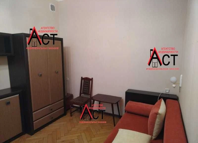 Selling a 3-room apartment near Ya. Mudry metro station, Darvina Street!