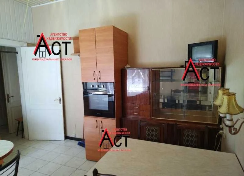 Selling a 3-room apartment near Ya. Mudry metro station, Darvina Street!