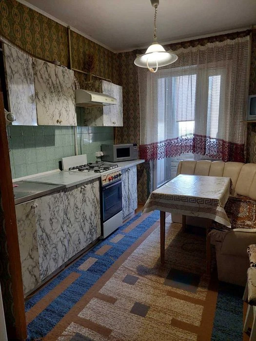 Продам 3 кімнатну квартиру по вул. Кулика і Гудачека