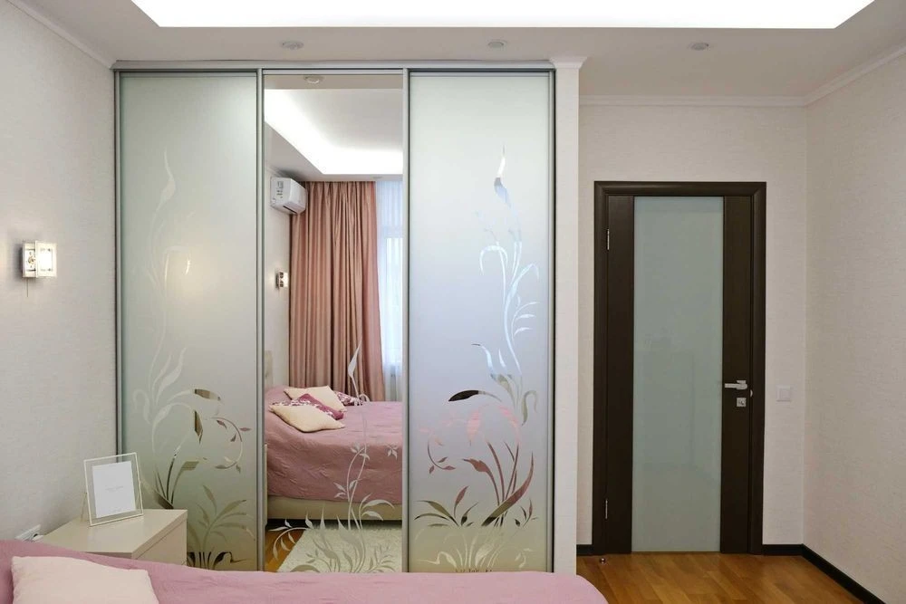 WITHOUT% 2-room apartment for sale in the Zeleny Ostrov 2 residential complex, Sikorsk St.