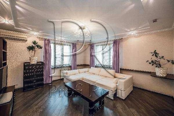 Sale of a 2-room apartment of 74 m², Akademika Efremova St.,