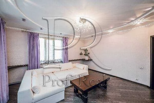 Sale of a 2-room apartment of 74 m², Akademika Efremova St.,
