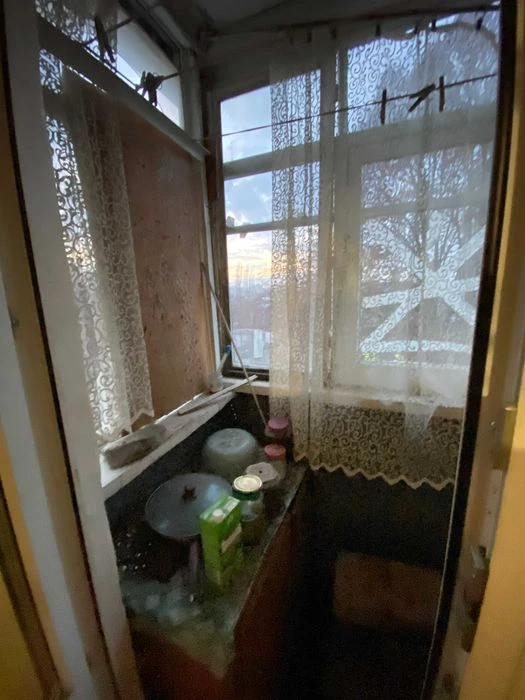 For sale: 1-room apartment at 15b Geroev Truda Street, 38.5 sq m, 4th floor.