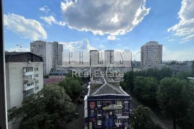 Продаж 3-к квартири 115 м² у центрі Печерськ Лабораторний пр