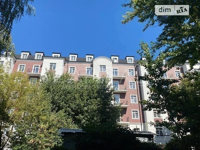 Sale of 4-room apartment 135 sq. m on Grigory Kochura St. 19/8 •