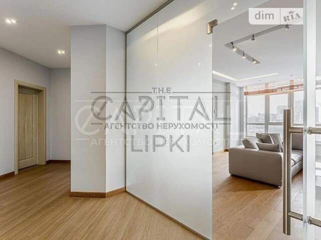 Sale of 3-room apartment 170 sq. m. on Andriy Verkhoglyada St. 5 • I