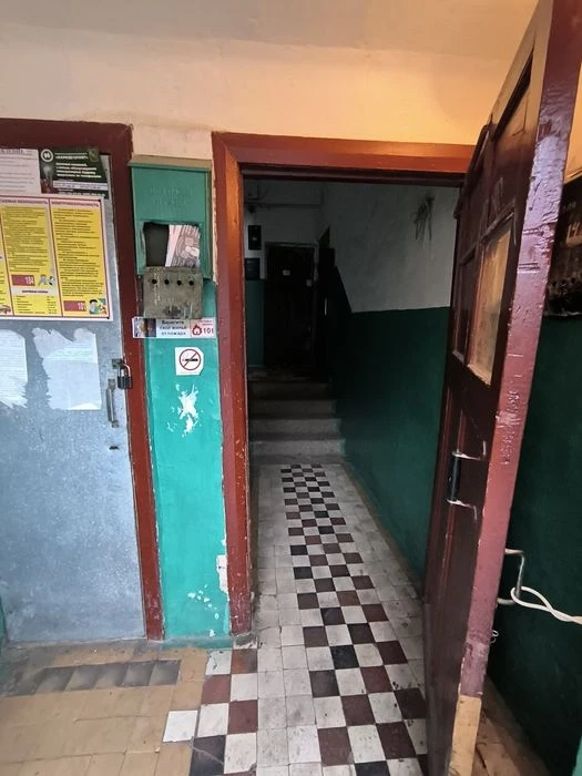 Price reduction!! Sale of 2-room apartment for renovation, Morozova Street