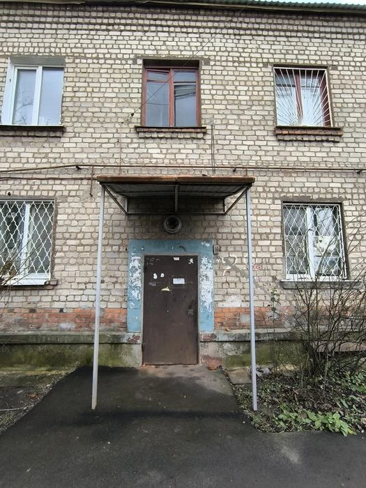 Price reduction!! Sale of 2-room apartment for renovation, Morozova Street