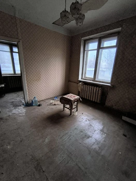 Price reduction!! Sale of 2-room apartment for renovation, Morozova Street