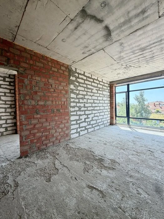 Sauvignon. New House 265 sq.m. Under decoration.