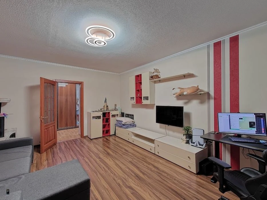 No commission I will sell a 2-room apartment in the Sozidatel residential complex