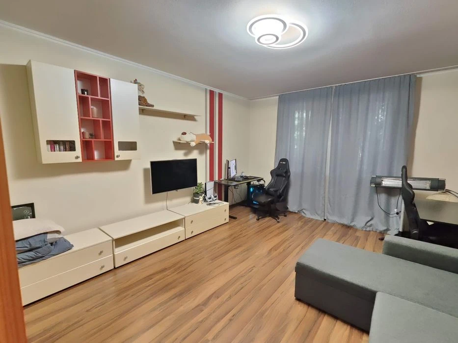 No commission I will sell a 2-room apartment in the Sozidatel residential complex