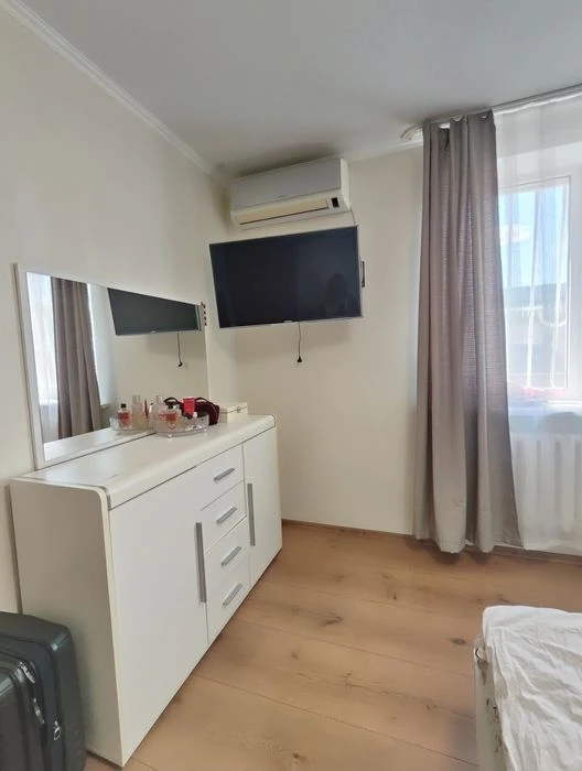 No commission I will sell a 2-room apartment in the Sozidatel residential complex