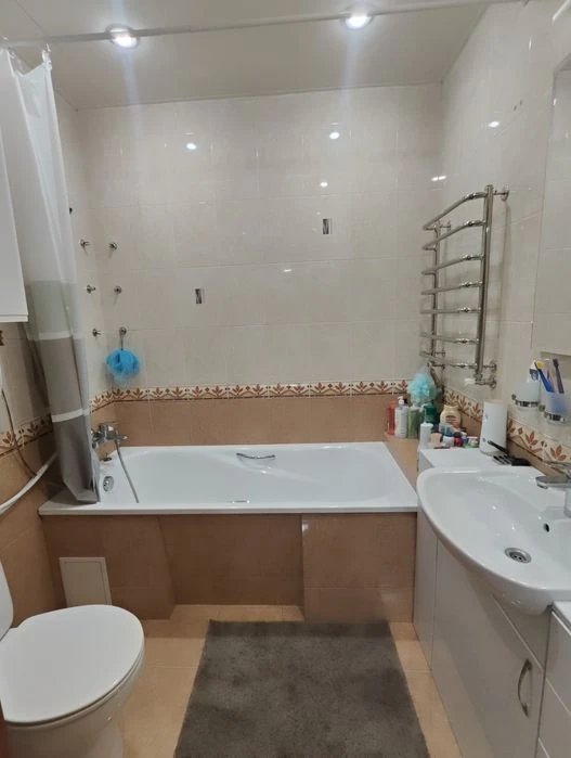 No commission I will sell a 2-room apartment in the Sozidatel residential complex