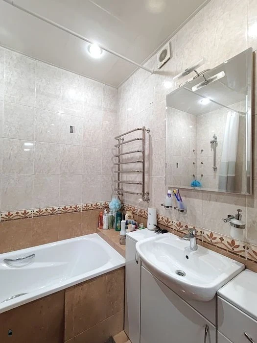 No commission I will sell a 2-room apartment in the Sozidatel residential complex
