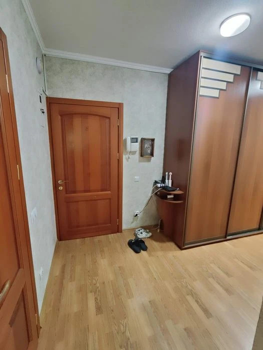 No commission I will sell a 2-room apartment in the Sozidatel residential complex