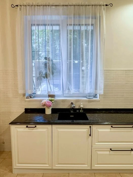I will sell a wonderful house, Fontan and Tairova, st. whaling,