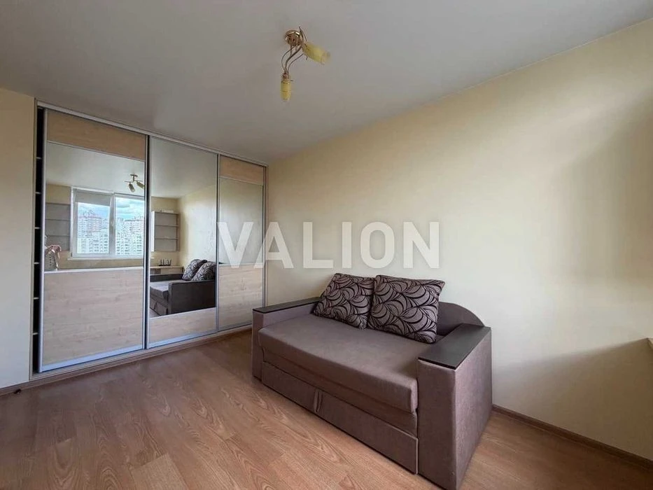 2-room apartment for sale at Ronald Reagan 40. Troeshchyna