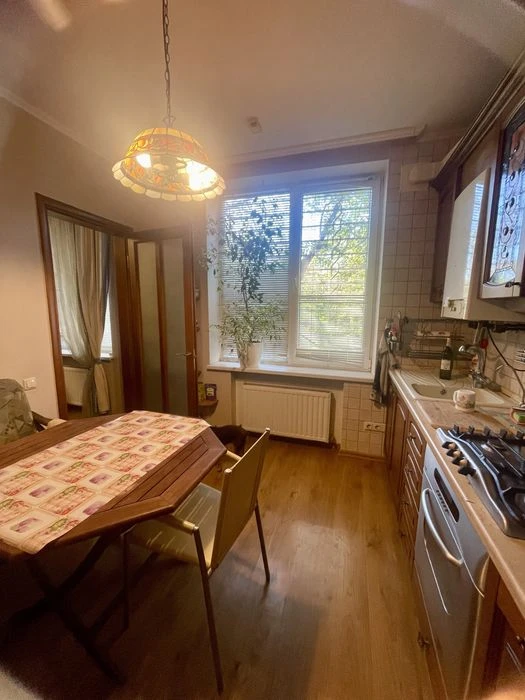 House on Fontane Lvivskaya