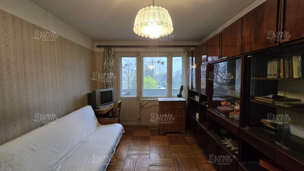 BV S4 Selling a 3-room apartment for renovation on Vostochny St. M