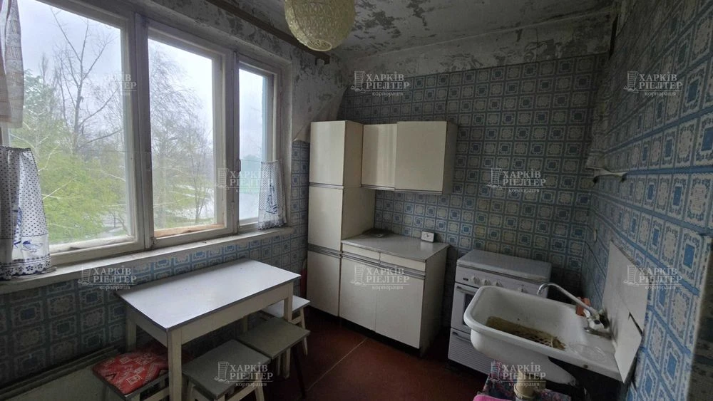 BV S4 Selling a 3-room apartment for renovation on Vostochny St. M
