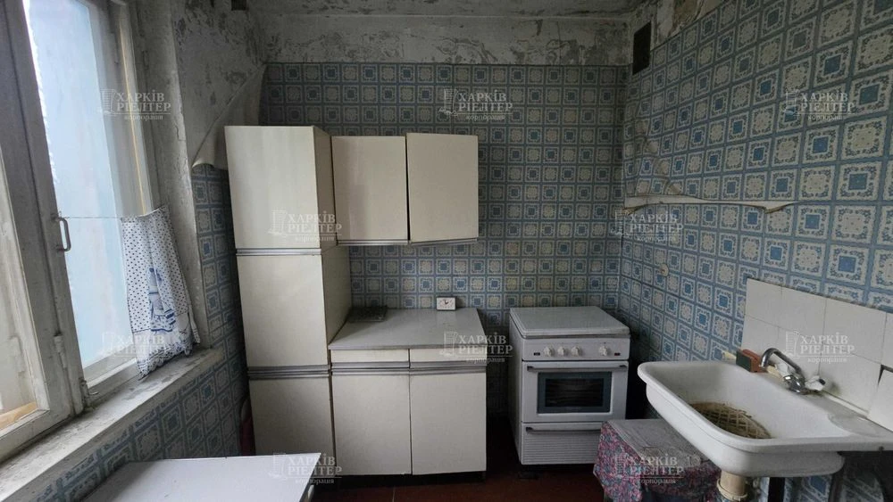 BV S4 Selling a 3-room apartment for renovation on Vostochny St. M