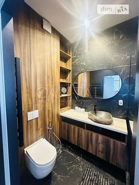Продаж 3к квартири 135 кв. м на вул. Василя Тютюнника • ID 3