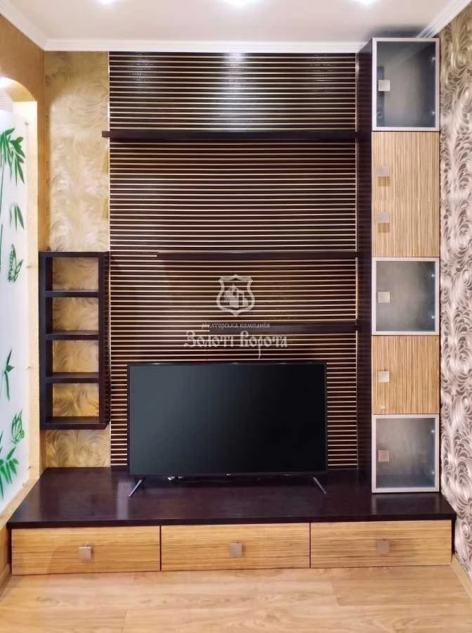 1-room apartment for sale 61.2 m², Kharkivske shosse, 19A