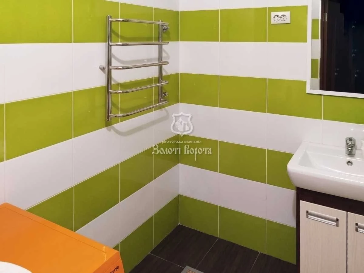1-room apartment for sale 61.2 m², Kharkivske shosse, 19A