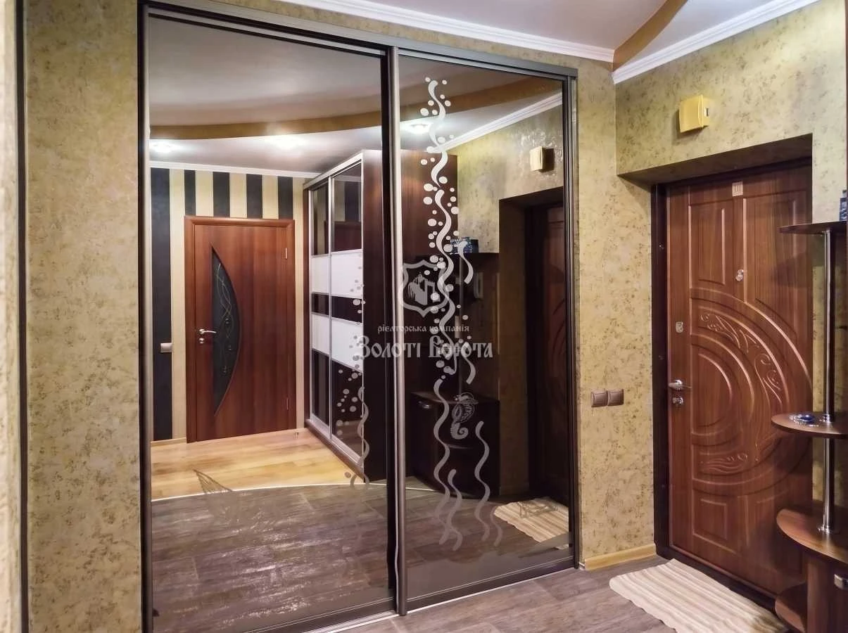 1-room apartment for sale 61.2 m², Kharkivske shosse, 19A