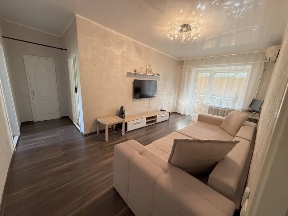 3-room apartment, Stalinka, Center, Vyacheslav Zaitsev (Lerm