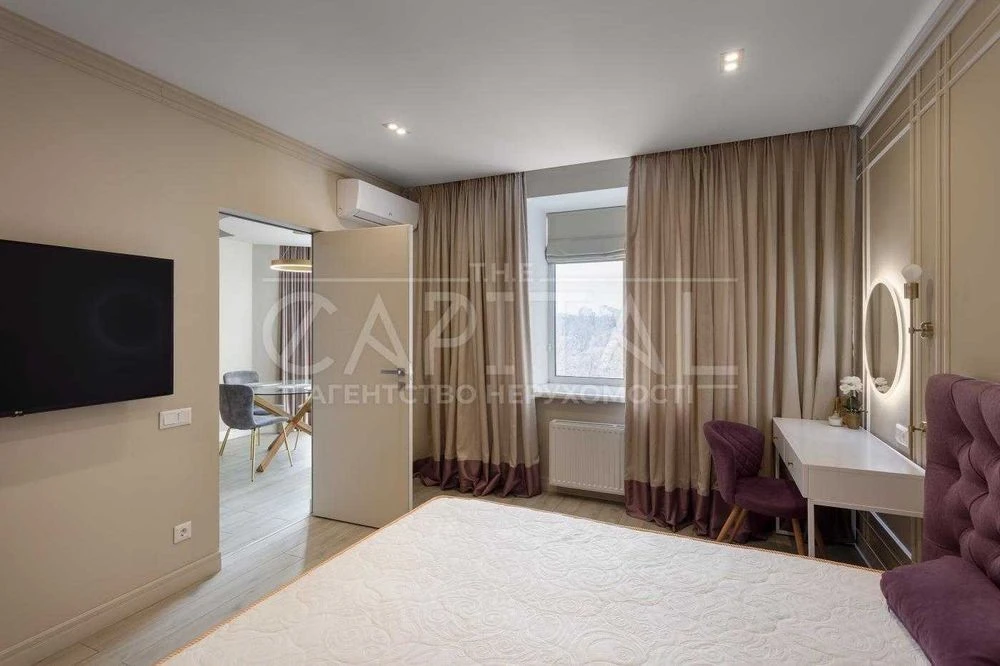 A stylish, modern 3-room apartment is offered for sale