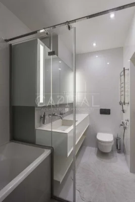 A stylish, modern 3-room apartment is offered for sale