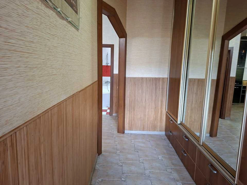 Apartment. Dnipro, Araratskaya St.